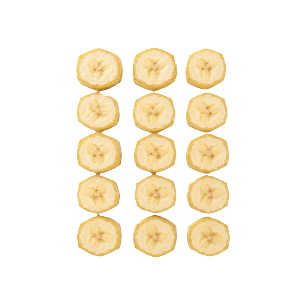 Grid of evenly sliced bananas arranged in five rows and three columns